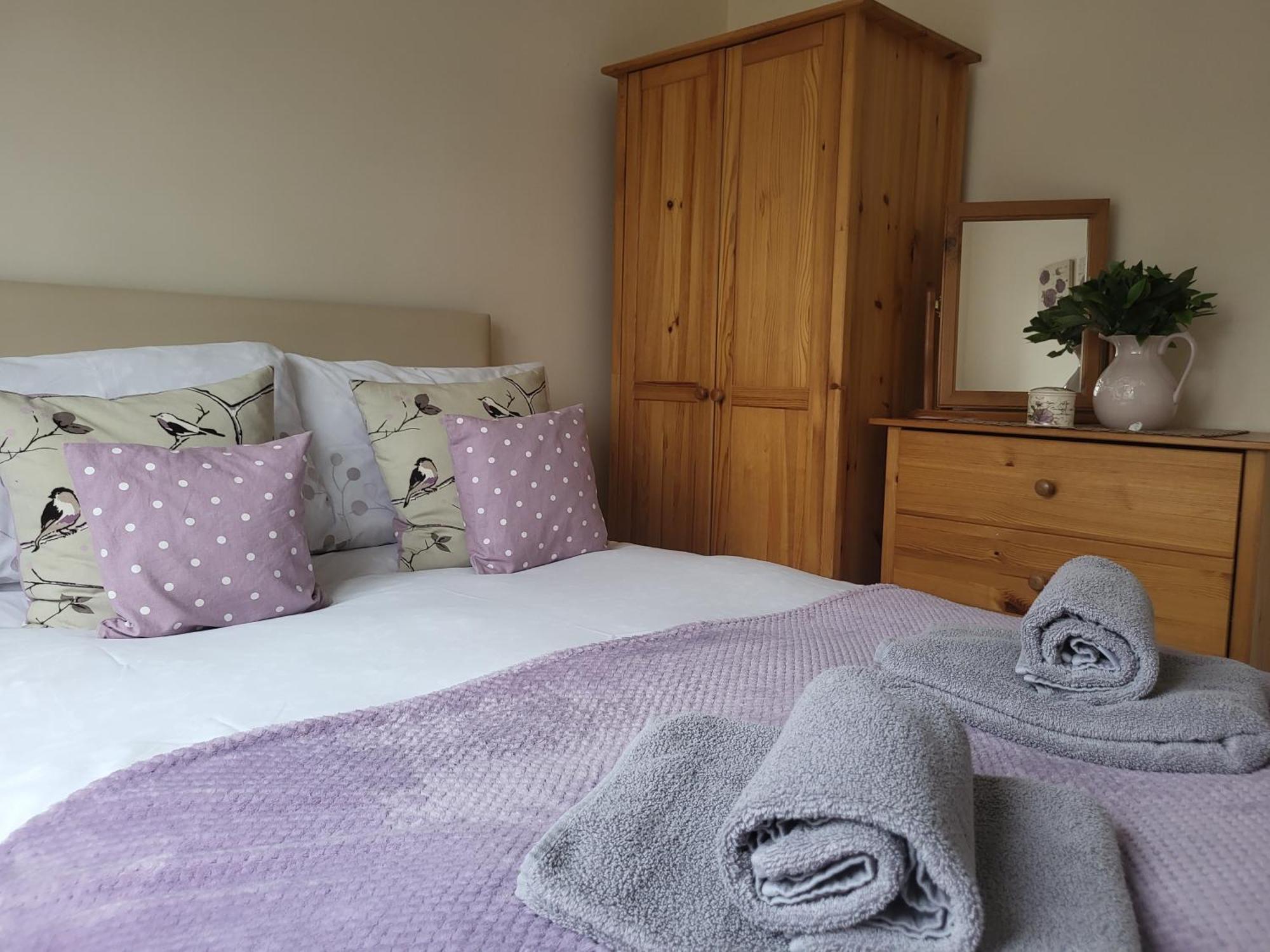 Grayz Townhouse - Free Onsite Parking For 2 Cars Vila Lincoln Exterior foto